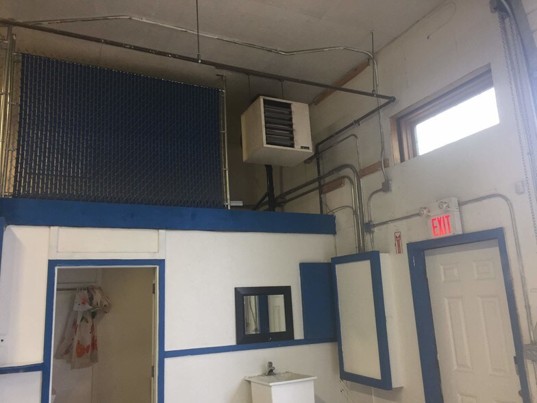 More Photos Of 12211-12219 66 St NW, Edmonton Light Manufacturing For Sale