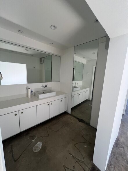 More Photos Of 8334-8336 W 3rd St, Los Angeles Storefront For Lease