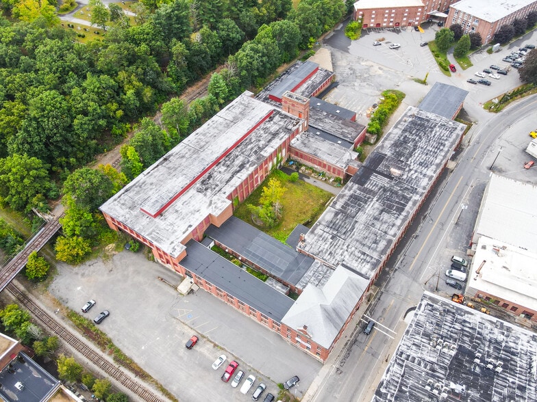 More Photos Of 56 Sterling St, Clinton Manufacturing For Lease