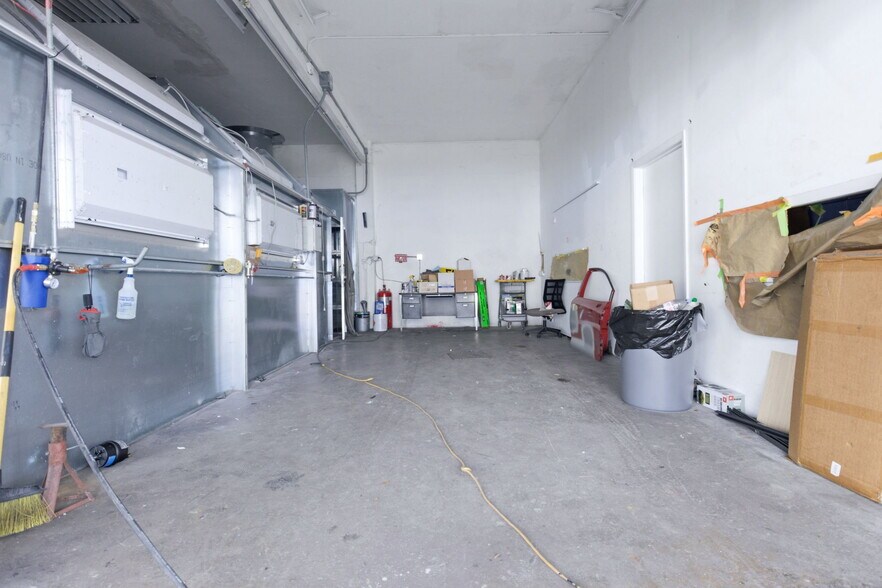 More Photos Of 612 N Dixie Hwy, Hollywood Auto Repair For Lease