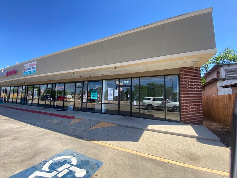 More Photos Of 2745-2765 Washington Blvd, Beaumont Unknown For Lease