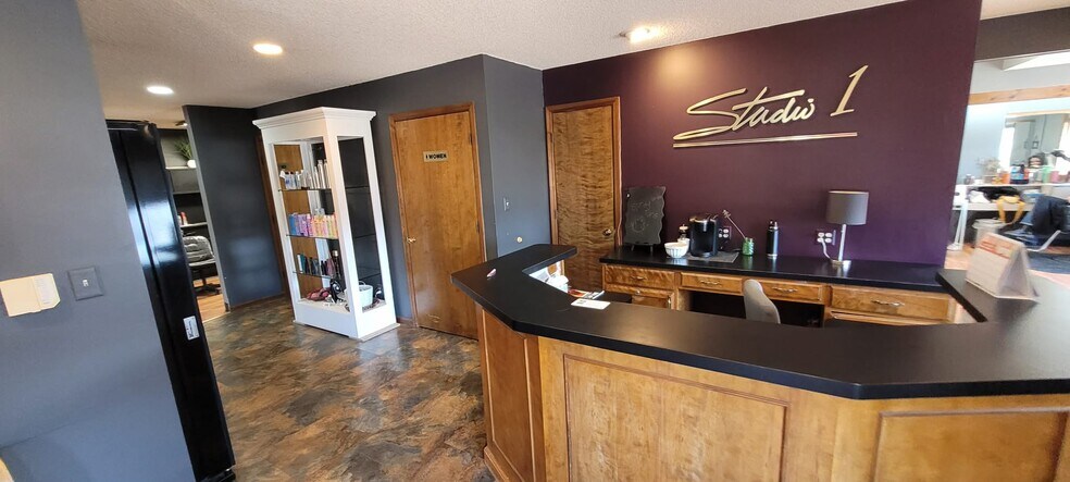 More Photos Of 1170 SW Mission Ave, Topeka Storefront Retail Office For Lease