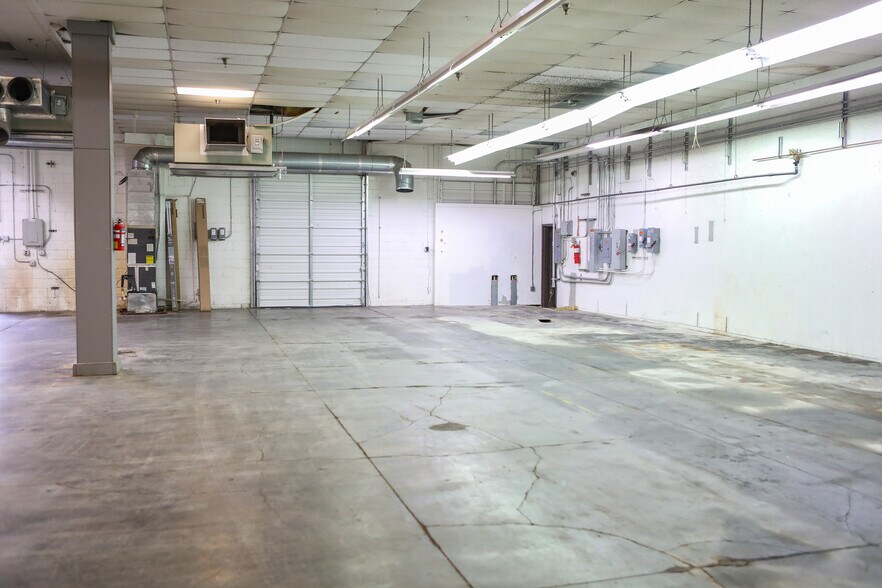More Photos Of 1210-1212 Menlo Dr NW, Atlanta Warehouse For Sale