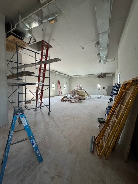 More Photos Of 15 Somerset Pl, Clifton Light Manufacturing For Lease