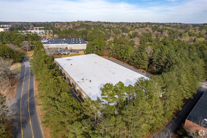 More Photos Of 5964 Peachtree Corners East, Norcross Warehouse For Lease
