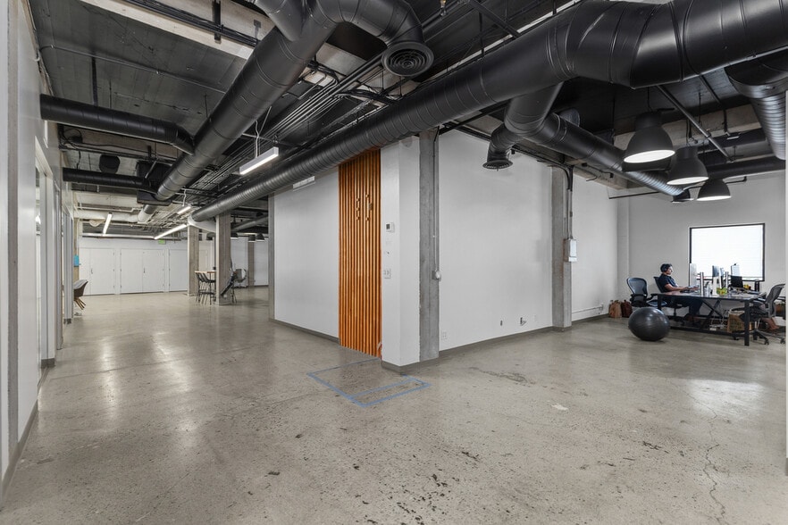 More Photos Of 580 Broadway St, Laguna Beach Office For Lease