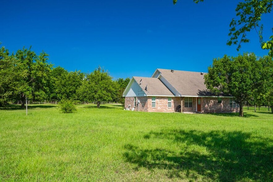 More Photos Of FM 1536 @ CR 3573, Dike Land For Sale