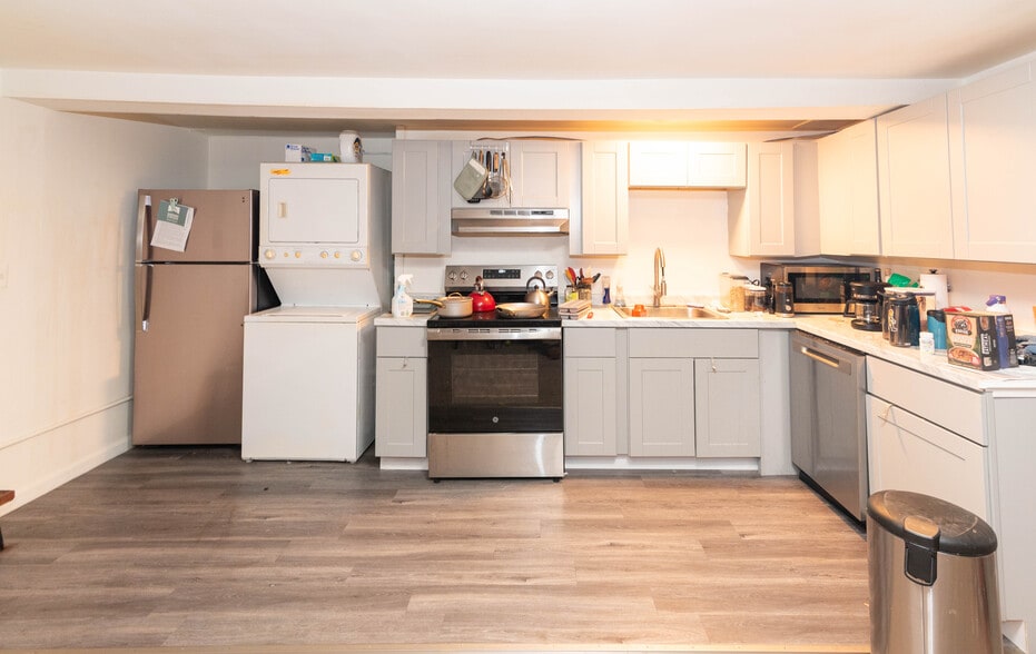 More Photos Of 50 W Biddle St, Baltimore Apartments For Sale