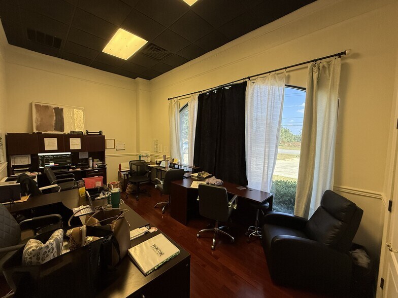 More Photos Of 4804 Highway 69 N, Northport Office For Lease