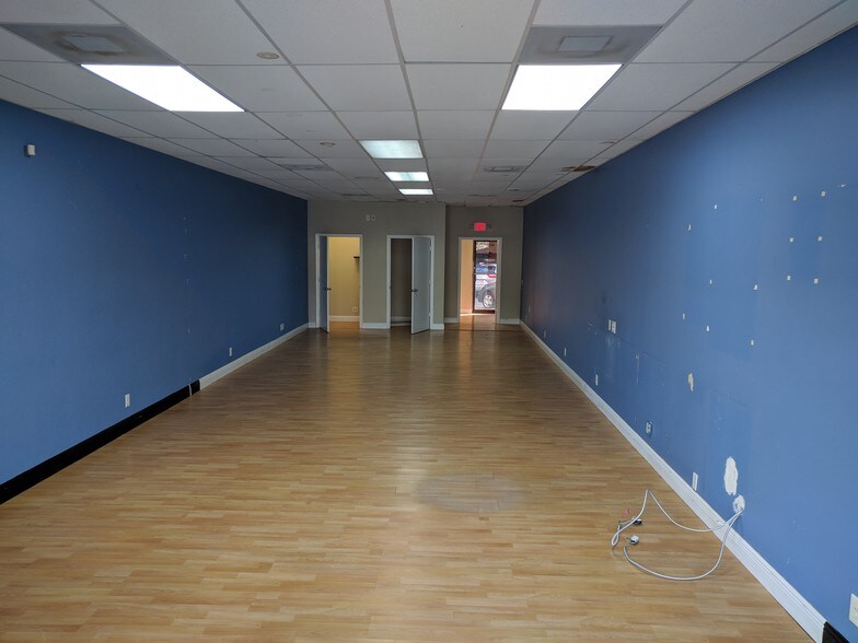 More Photos Of 10250-10352 W Sample Rd, Coral Springs Storefront Retail Office For Sale