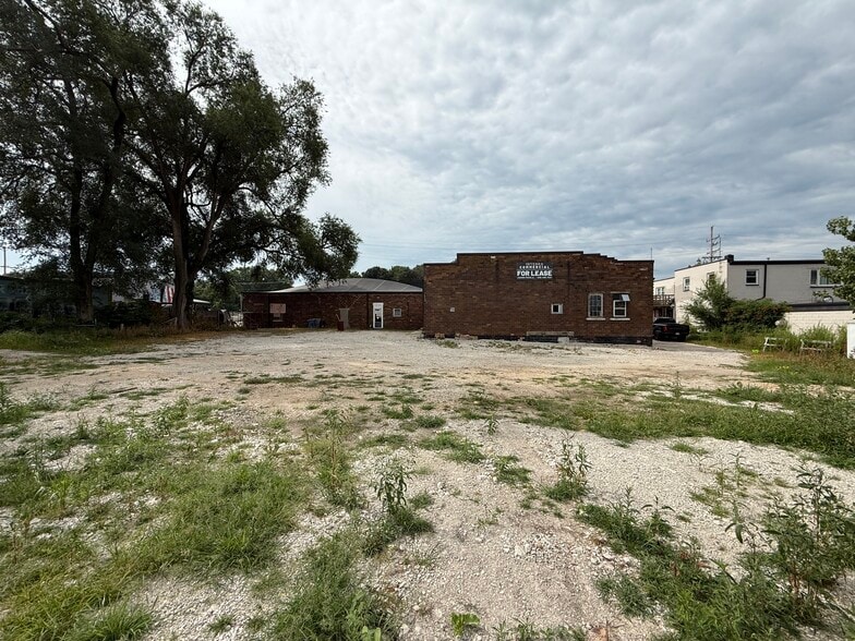 More Photos Of 121 E Hydraulic St, Yorkville Warehouse For Lease