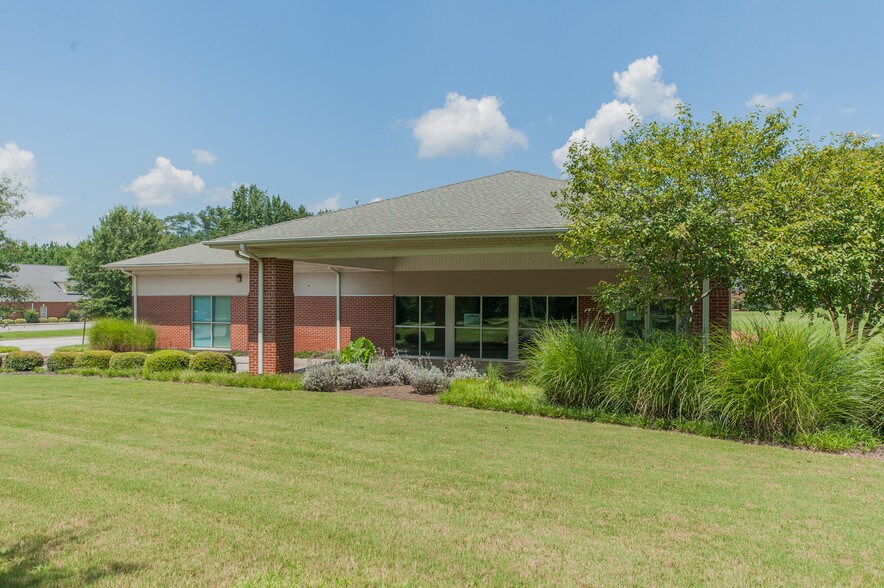 More Photos Of 100 Perpetual Sq, Anderson Medical For Lease