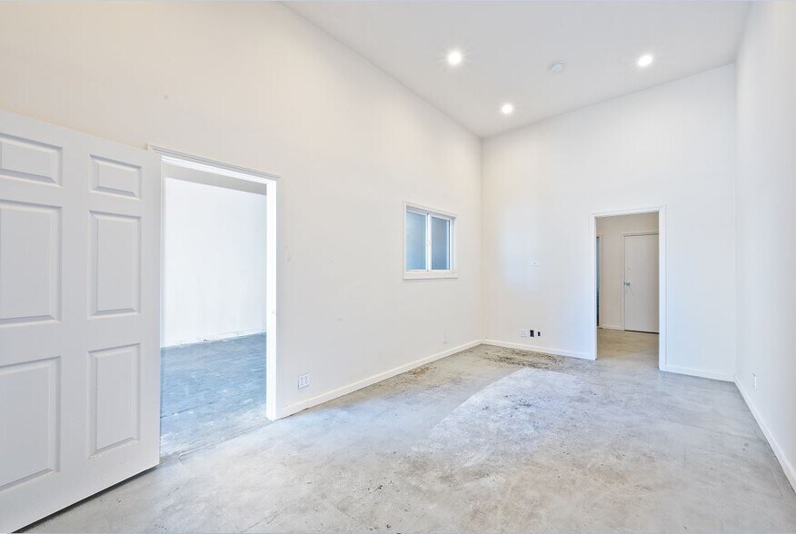 More Photos Of 1734-1742 Hayes Ave, Long Beach Warehouse For Sale