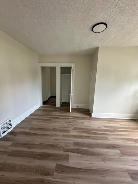More Photos Of 470-472 Sumner St, Akron Apartments For Sale