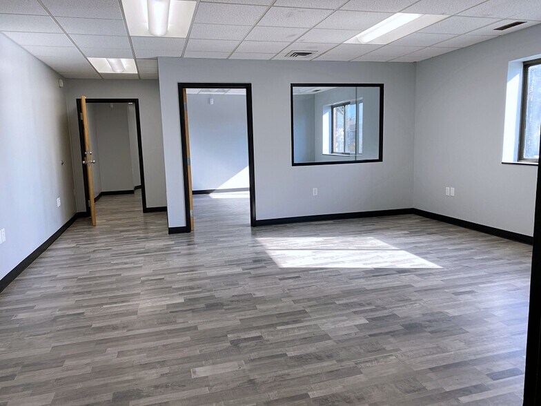 More Photos Of 329-331 Washington St, Woburn Medical For Lease