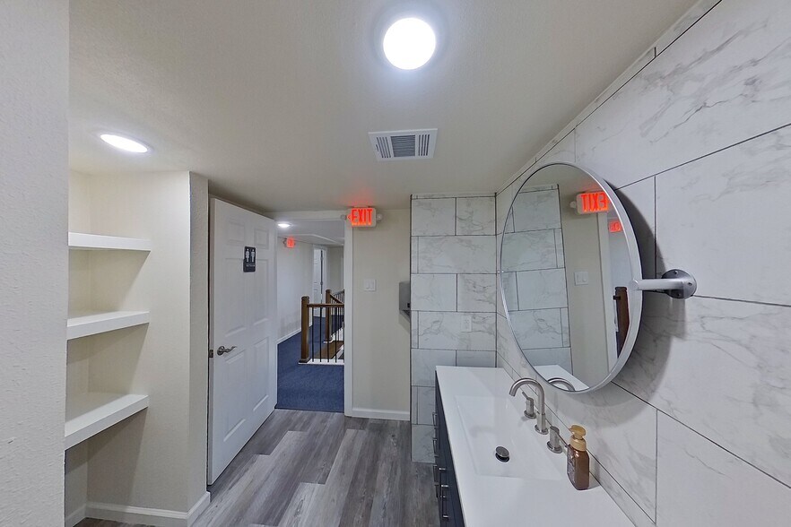 More Photos Of 26519 Oak Ridge Dr, Spring Storefront Retail Office For Sale