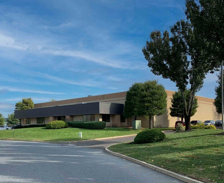 More Photos Of 90 Twinbridge Dr, Pennsauken Warehouse For Lease