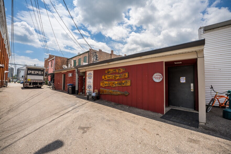 More Photos Of 108 N Phelps St, Decatur General Retail For Sale