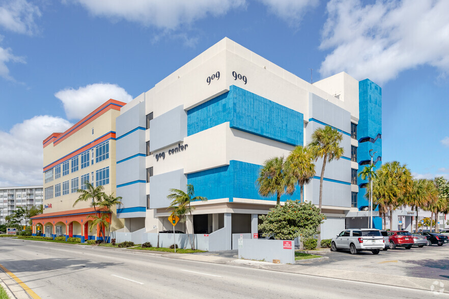 Primary Photo Of 909 NE 163rd St, North Miami Beach Medical For Sale