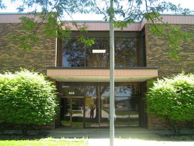More Photos Of 405 S Washington Blvd, Mundelein Office For Sale