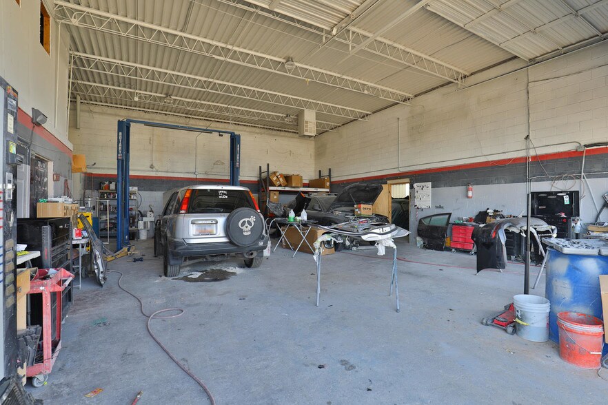 More Photos Of 10762 Montana Ave, El Paso Auto Repair For Sale