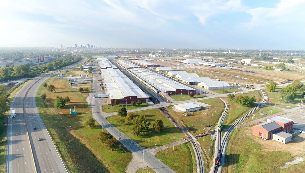 More Photos Of 1301 W 1st St, Granite City Warehouse For Lease