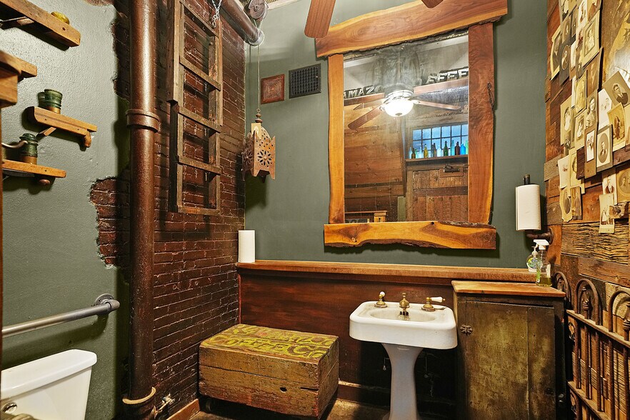 More Photos Of 424 Walbridge St, Kalamazoo Industrial For Sale