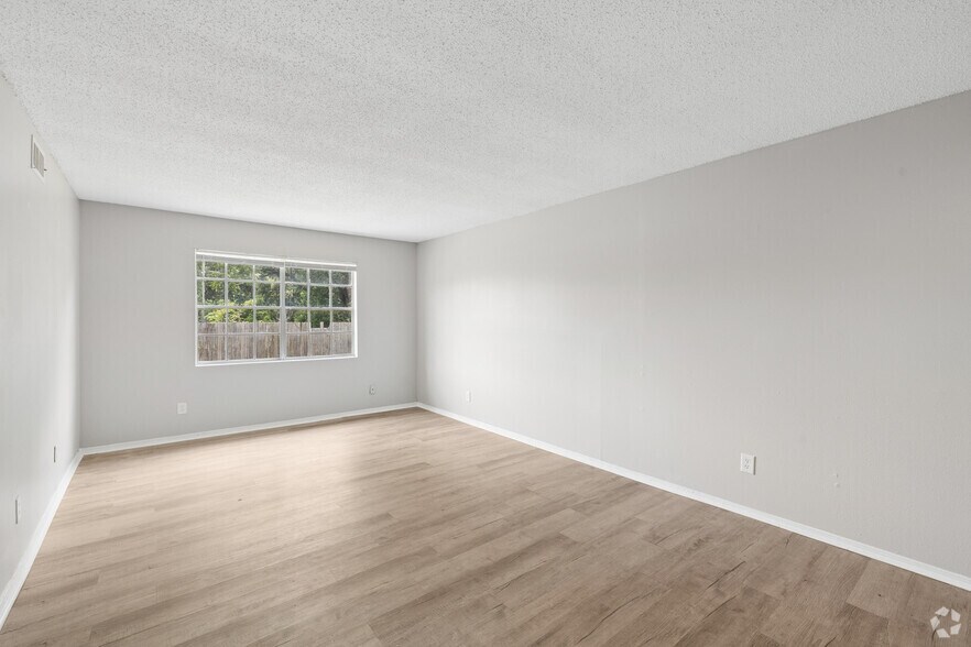 More Photos Of 6601 Old Shell Rd, Mobile Apartments For Sale