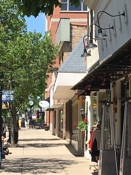 More Photos Of 5117 Main St, Downers Grove Storefront Retail Office For Lease