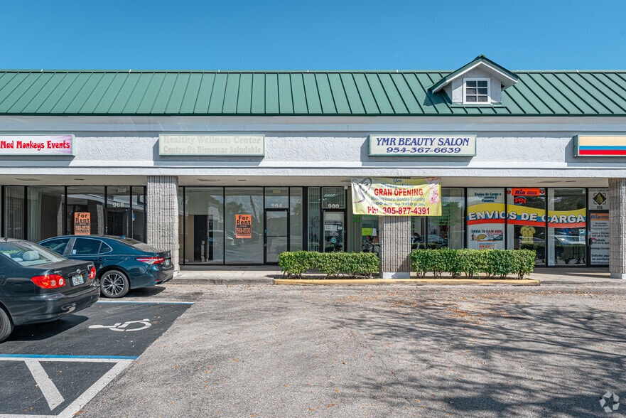 More Photos Of 920-1020 W Hallandale Beach Blvd, Hallandale Beach Freestanding For Lease