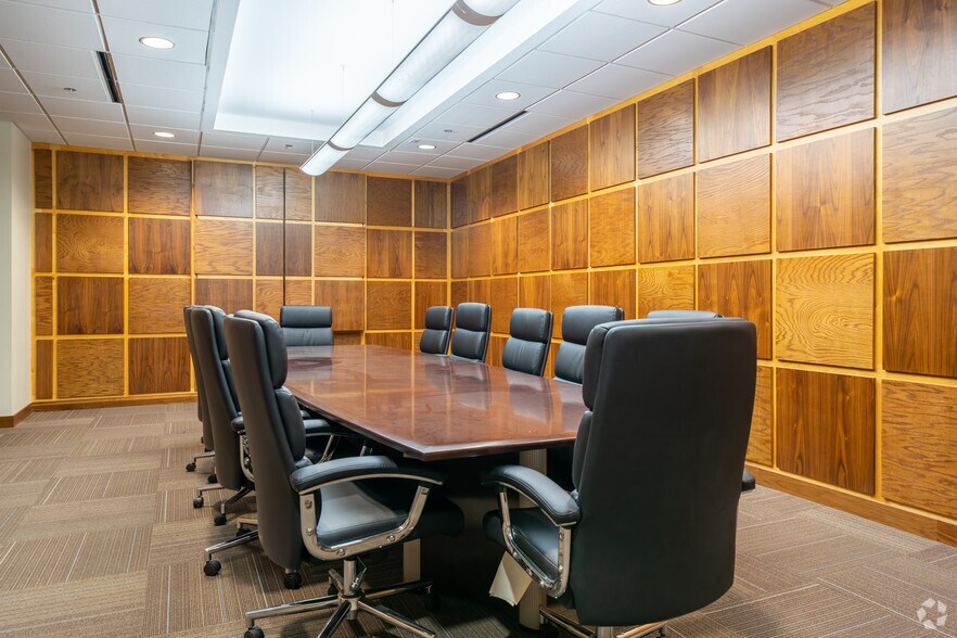 More Photos Of 601 Jefferson St, Houston Office For Lease