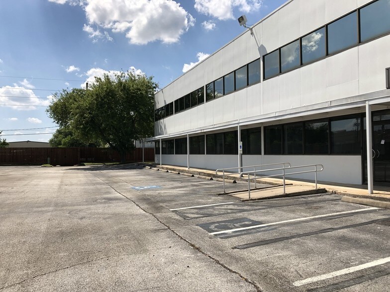 More Photos Of 5295 Hollister St, Houston Office For Sale