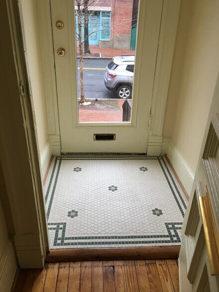 More Photos Of 1511 King St, Alexandria Office Residential For Lease