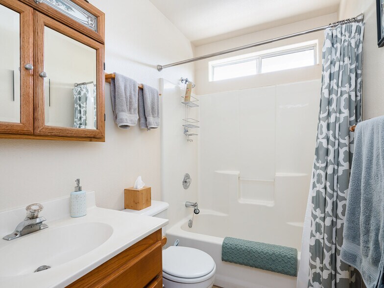 More Photos Of 3420-3430 Wilshire Ter, San Diego Apartments For Sale