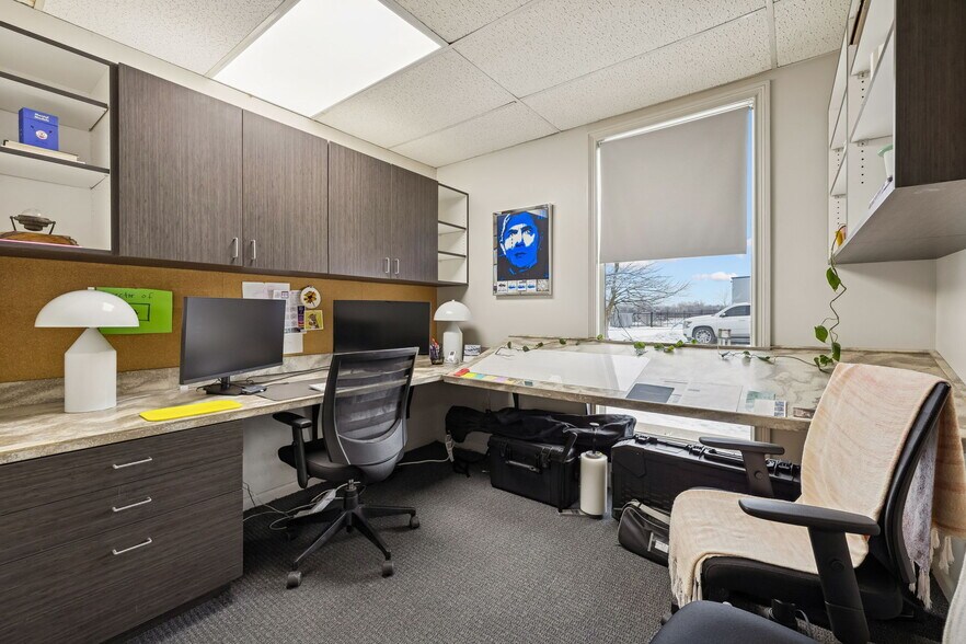 More Photos Of 411 Industrial Dr, White House Manufacturing For Lease