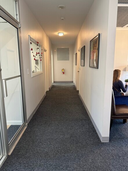 More Photos Of 2370 Vineville Ave, Macon-Bibb Office Residential For Lease