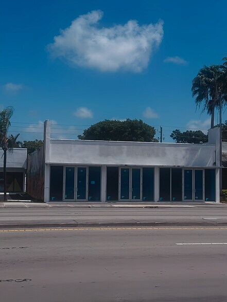 More Photos Of 1949 NE 163rd St, North Miami Beach Freestanding For Lease