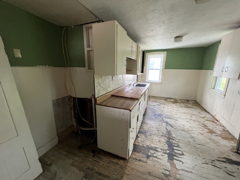 More Photos Of 271 Main St, Union Apartments For Sale