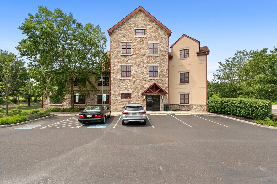 More Photos Of , Lower Gwynedd Office For Sale