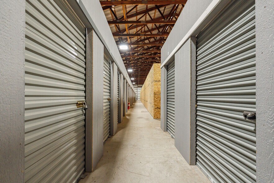 More Photos Of 14 North St, Oneonta Self Storage For Sale