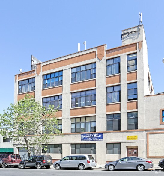 More Photos Of 33-01 Queens Blvd, Long Island City Warehouse For Lease