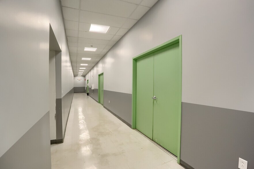 More Photos Of 150 Gamma Dr, Pittsburgh Light Manufacturing For Lease