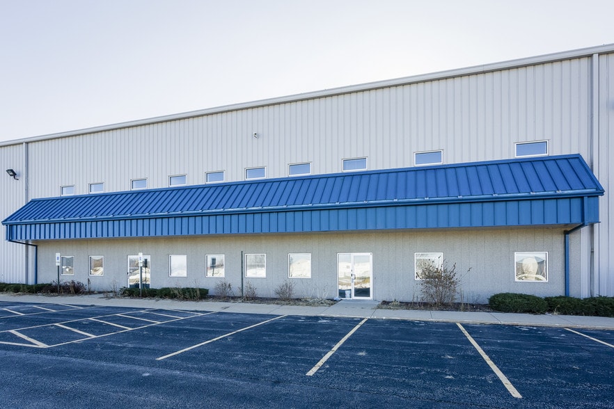 More Photos Of 1805 Industrial Ct, Belvidere Warehouse For Lease