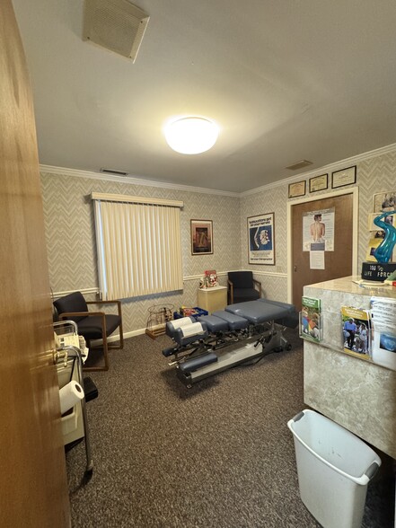 More Photos Of 44 Pittstown Rd, Clinton Township Office Residential For Sale