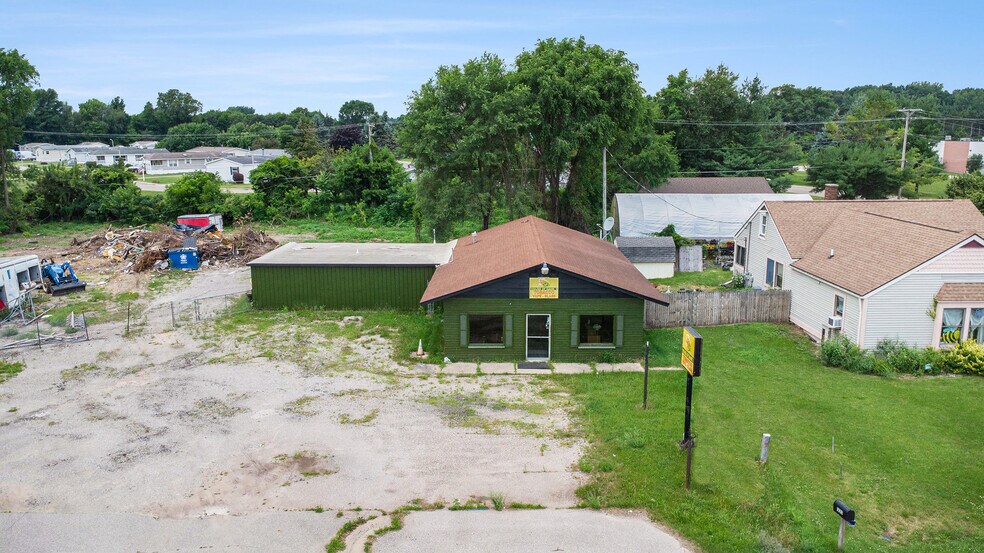 More Photos Of 1223 E Caro Rd, Caro Storefront For Sale