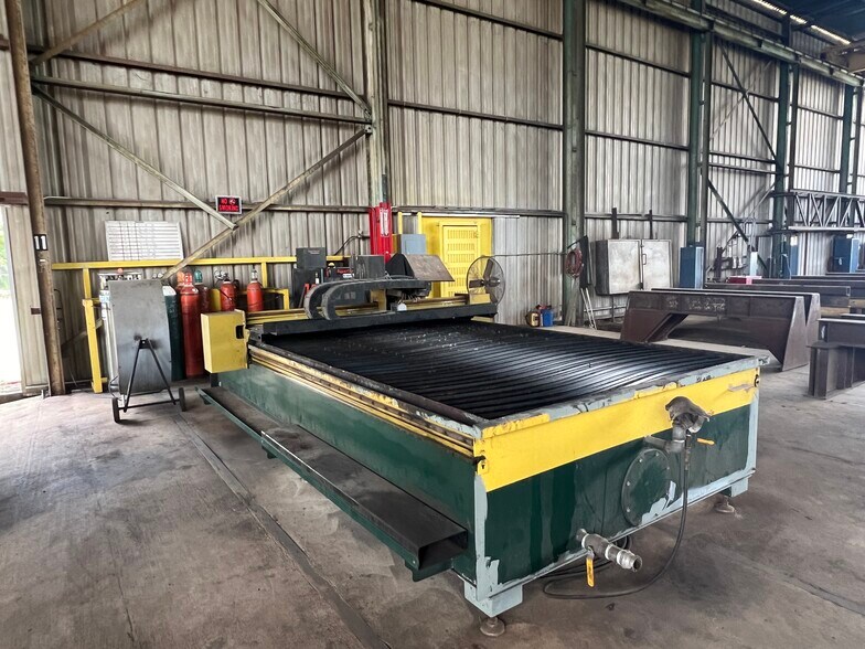 More Photos Of 5101 S 24th Ave, Tampa Manufacturing For Sale