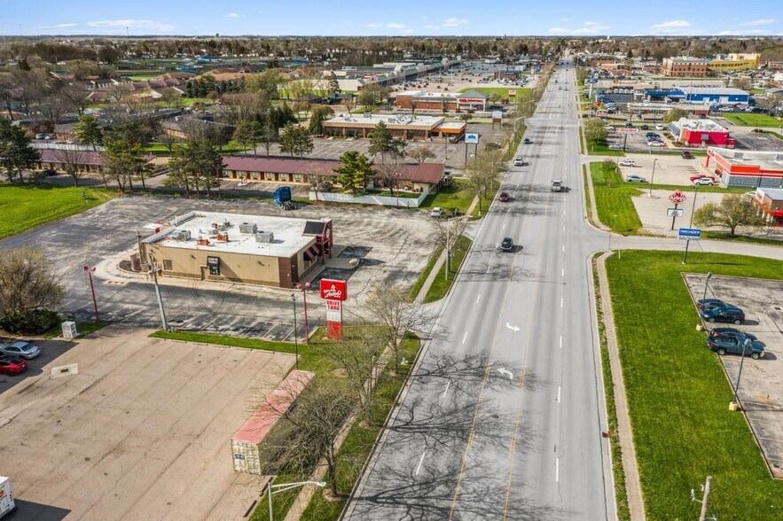 More Photos Of 1830 Columbus Ave, Washington Court House Restaurant For Sale