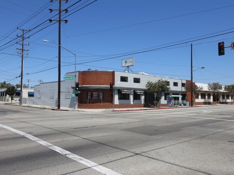 Primary Photo Of 2201 N Hollywood Way, Burbank Showroom For Lease