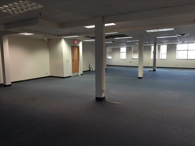 More Photos Of 130-140 W Main St, Rochester Office For Lease