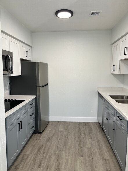 More Photos Of 2936 N 39th St, Phoenix Apartments For Sale